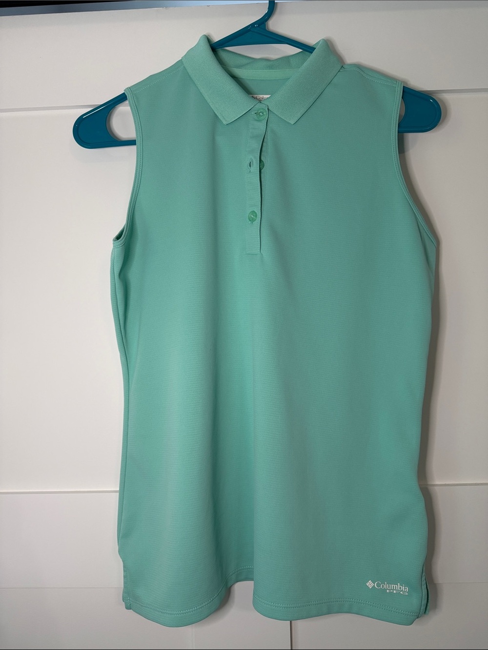 Columbia Women's Sleeveless Polo Tank Top in Mint Green